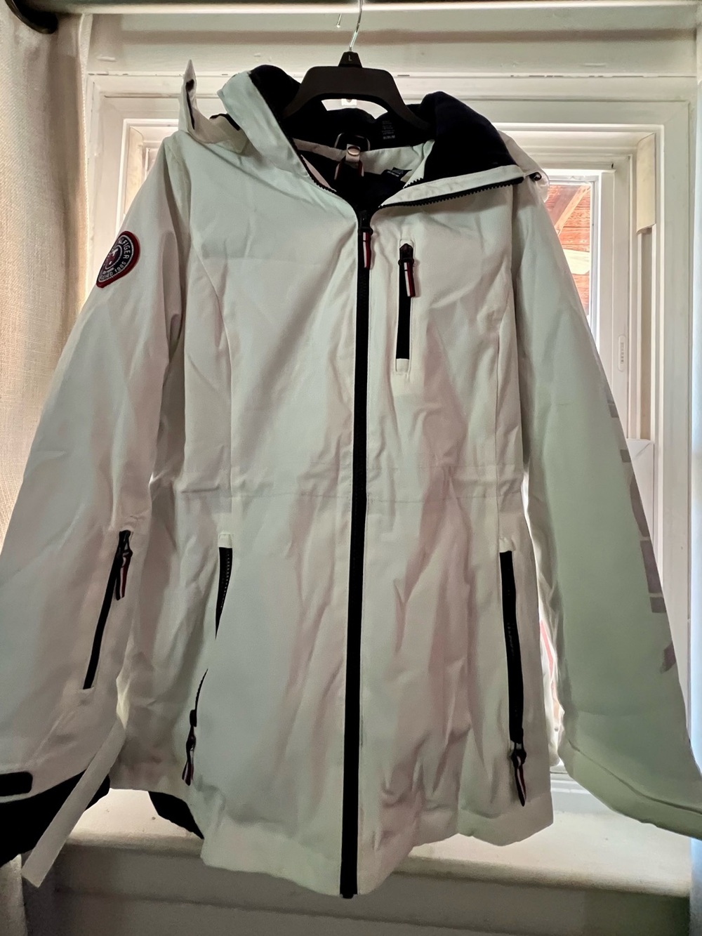 Tommy Hilfiger White Hooded Ski Jacket with Black Trim